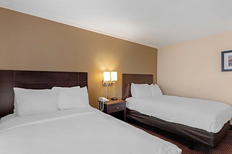 Double Room with Two Double Beds with City View / Non Smoking