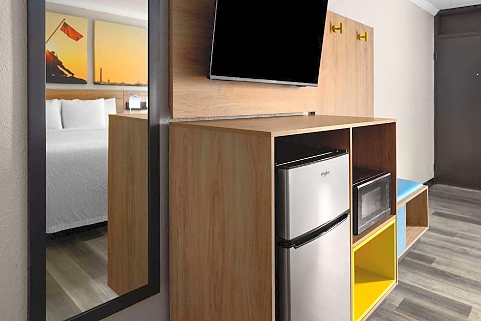 Days Inn by Wyndham Hinesville Near Fort Stewart