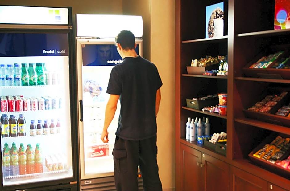 Hampton Inn By Hilton & Suites Laval Quebec Canada