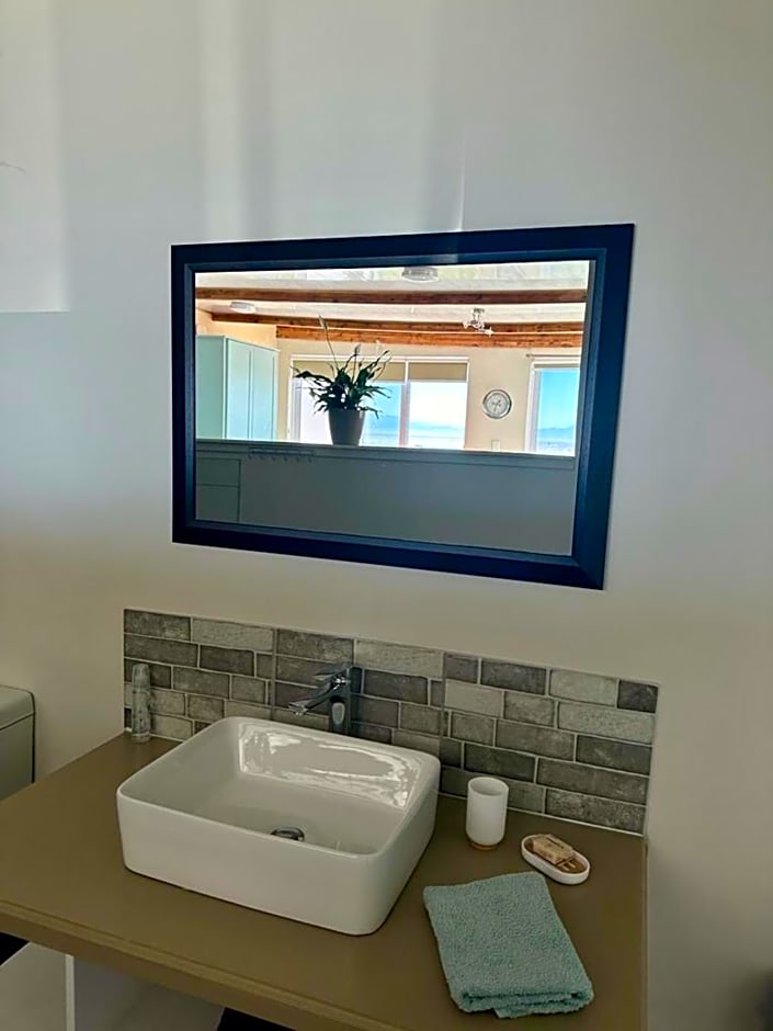 Blue Bay Studio Bayview