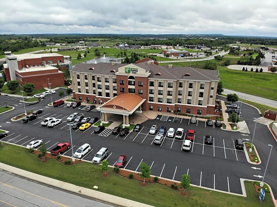 Holiday Inn Express & Suites Glenpool, an IHG Hotel