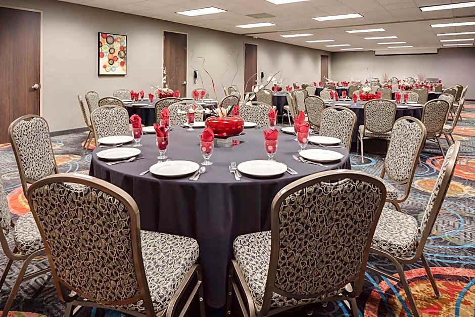 Holiday Inn Wichita East I-35 By IHG