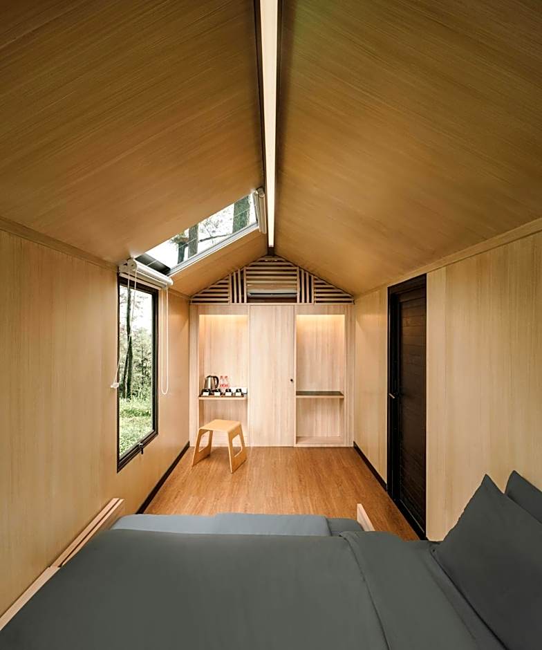 Bobocabin Pacet, Mojokerto