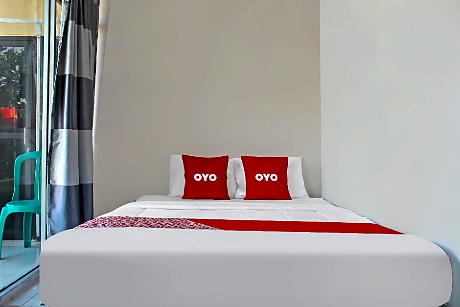 OYO Life 92593 Penginapan Sultan Haji 1