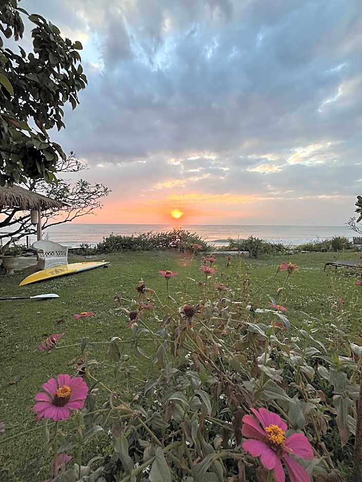 Hua Plee Lazy Beach Hotel