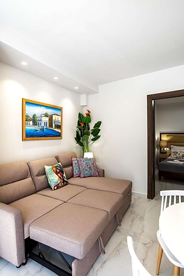 Akrogiali Apartments