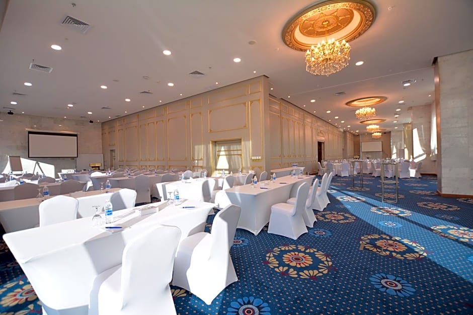 Grand Majestic Hotel