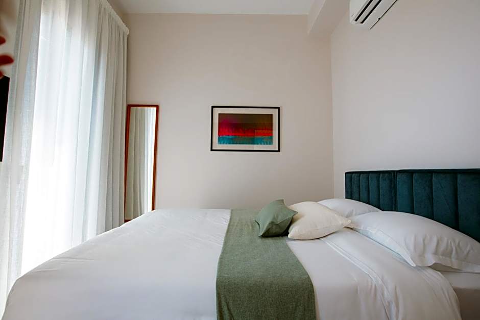 Larnaca LIV & CO Suites