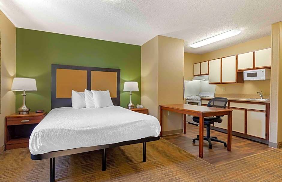 Extended Stay America Suites - Tulsa - Midtown