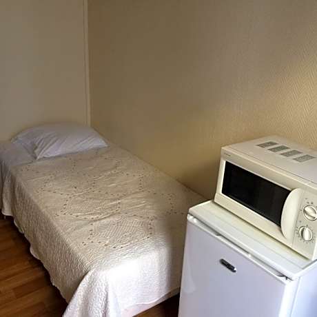 Single Room with Shared Bathroom