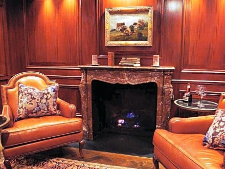 2 Queen Penthouse Suite