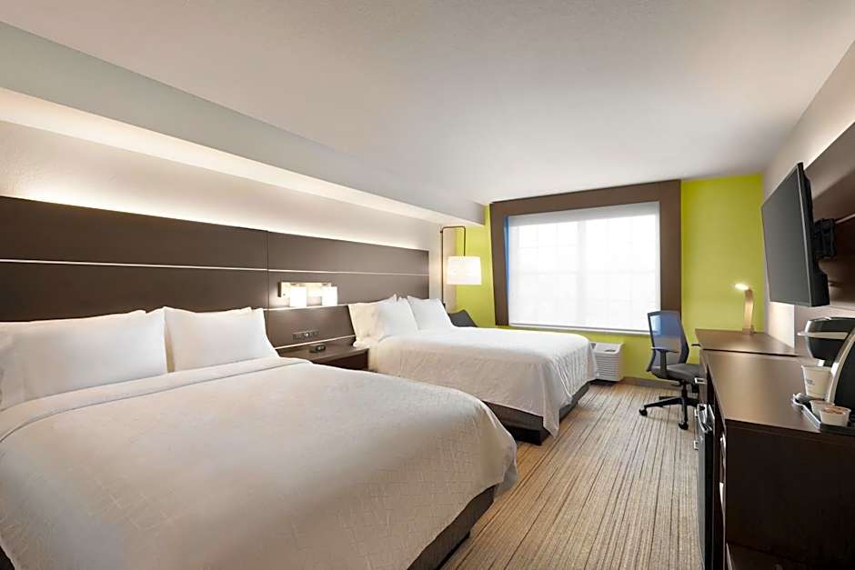 Holiday Inn Express and Suites Sarasota East By IHG