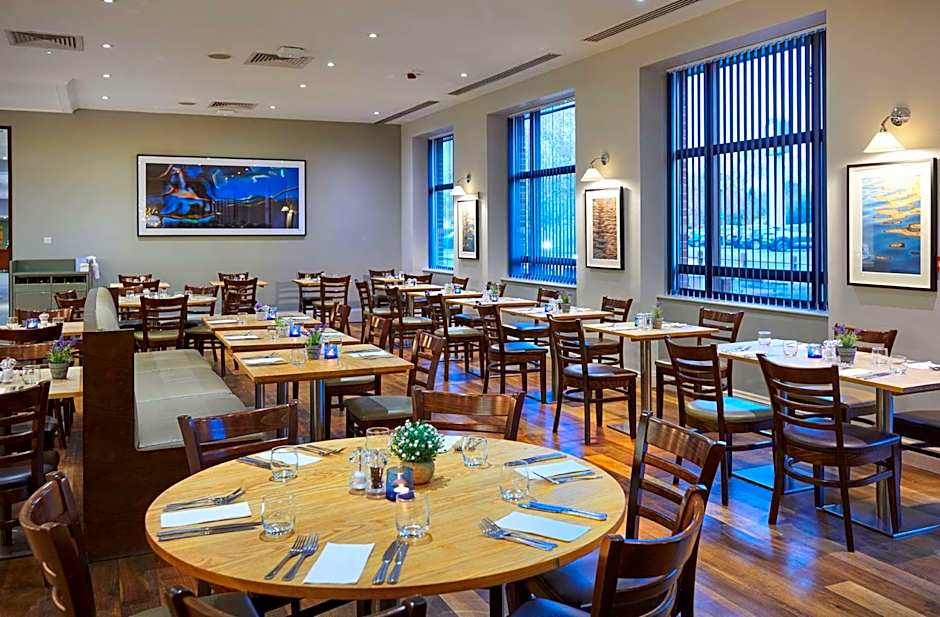 DoubleTree by Hilton Swindon