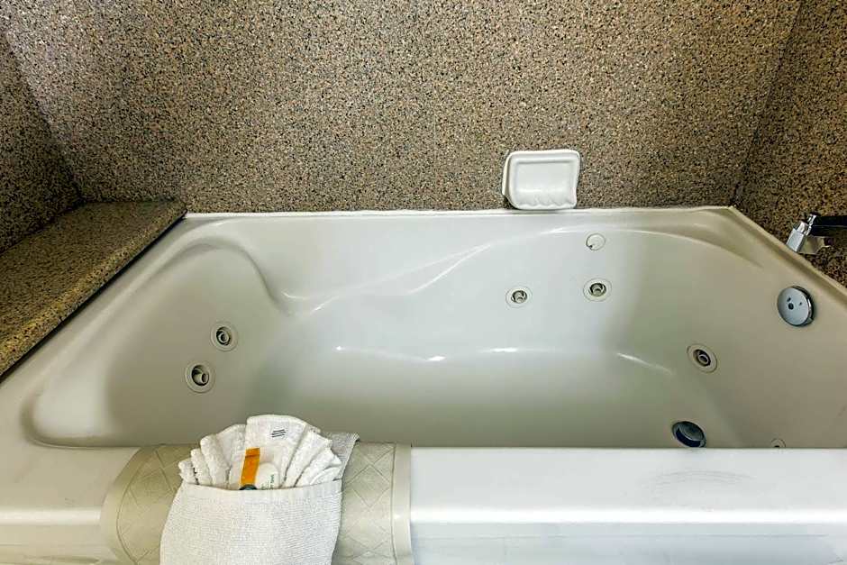 Quality Inn Near China Lake Naval Station