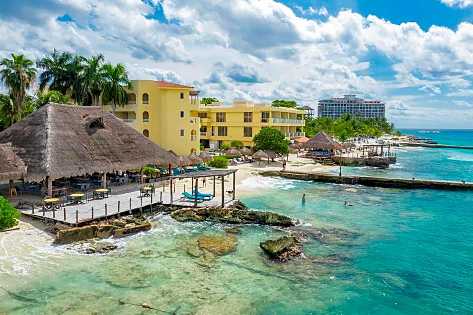 Playa Azul Golf & Beach Resort