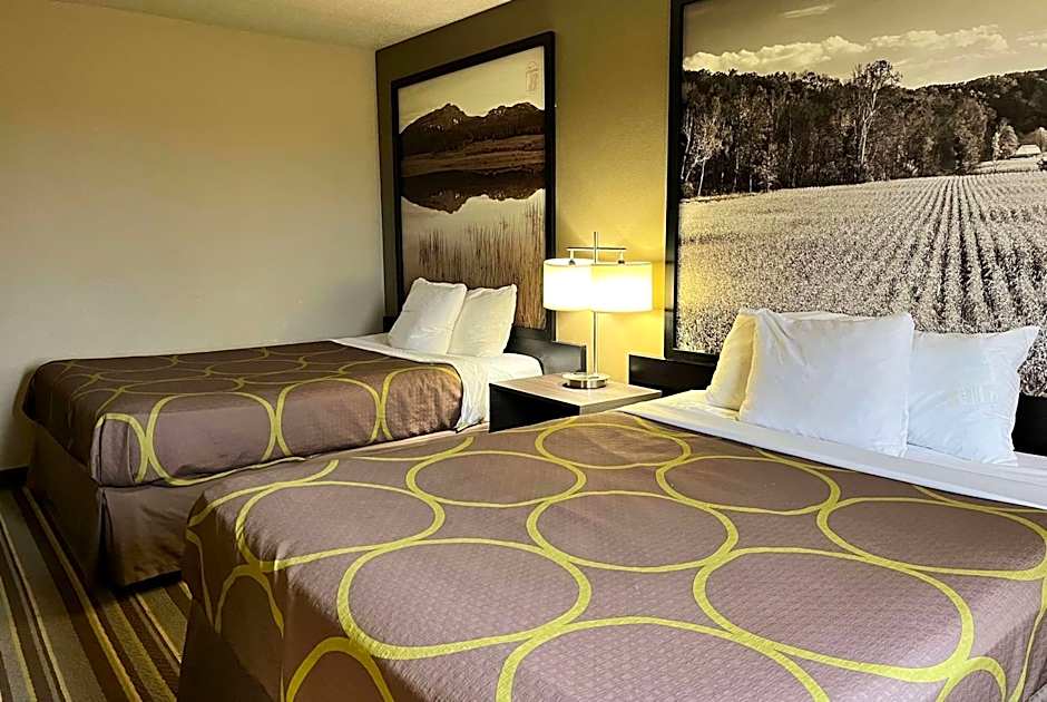 Super 8 by Wyndham Gas City Marion Area