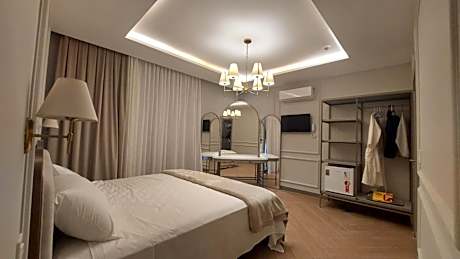 King Suite with Balcony