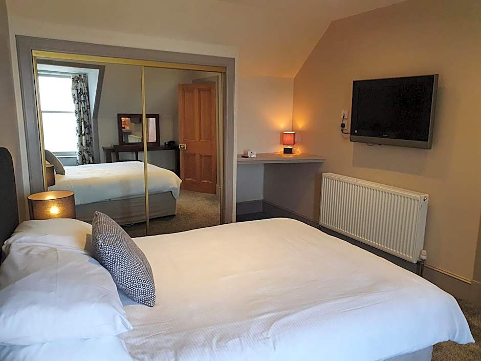 House by the Harbour - NC500 Route