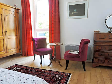 Double room-Comfort-Private Bathroom-Garden View-Jeanne de Belleville