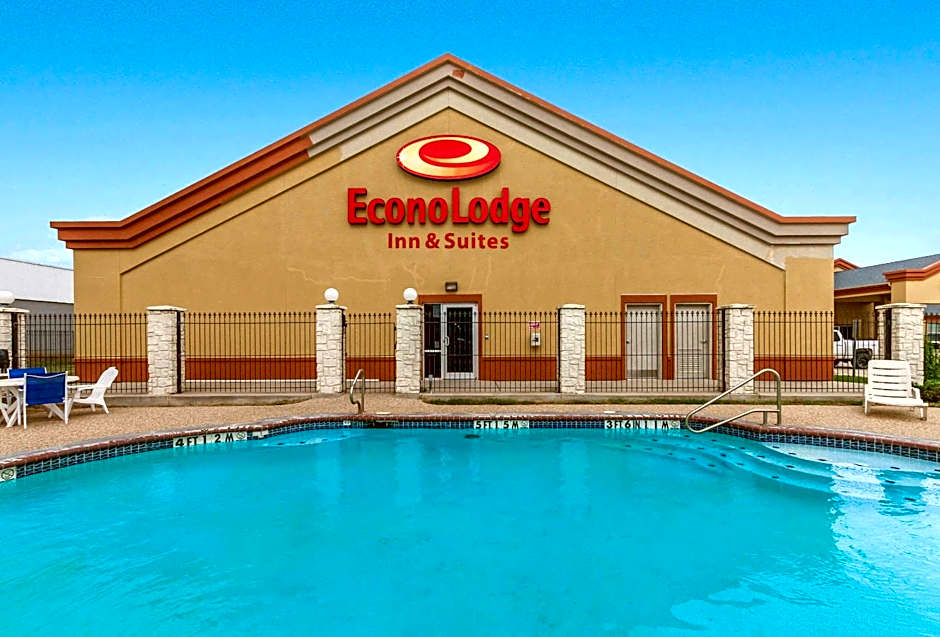 Econo Lodge Inn & Suites Bridgeport