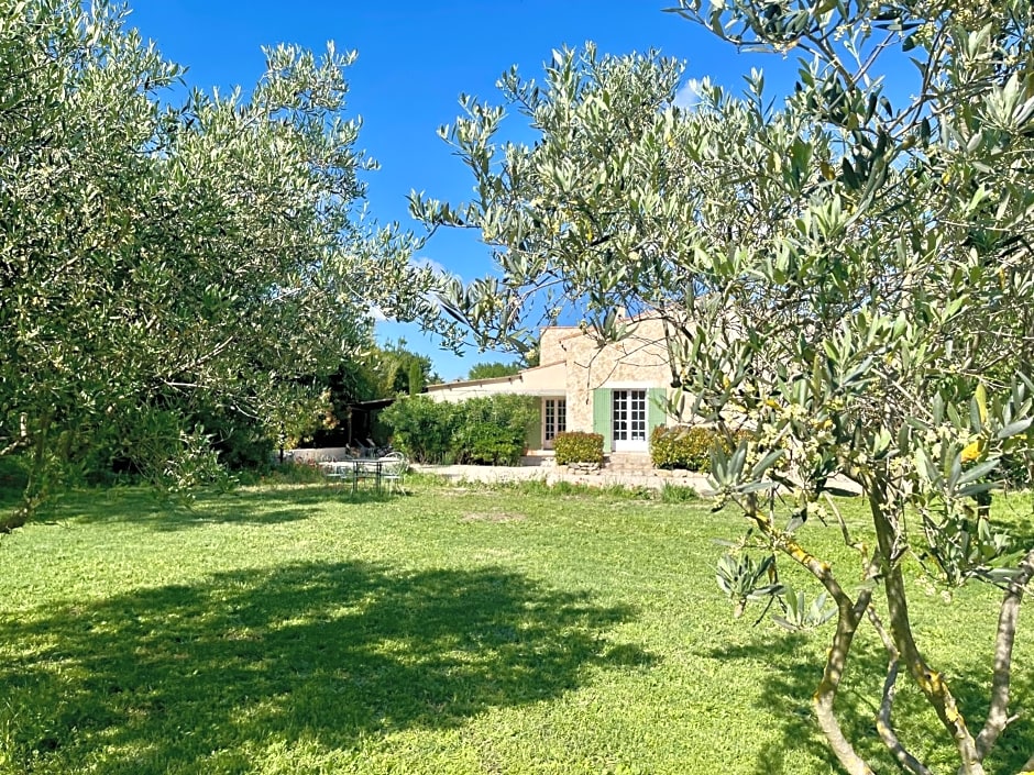 Domaine Au Coeur des Alpilles