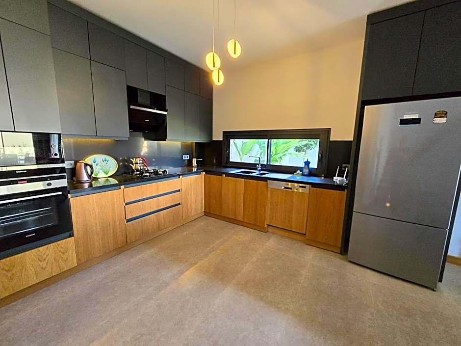 Ayayorgi süper havuzlu yeni