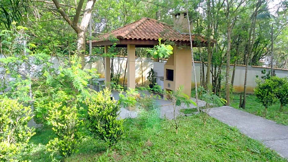 Apartamento TOP CLIMATIZADO em CRICIÚMA-SC - ótimo CUSTO-BENEFÍCIO - Cozinha completa - Cama Box - WiFI - Smart TV - Apps YouTube - NetFlix - Prime Vídeo - Garagem coberta - Portaria Digital 24h - Lugar sossegado e arborizado - Acomoda até 5 pessoas