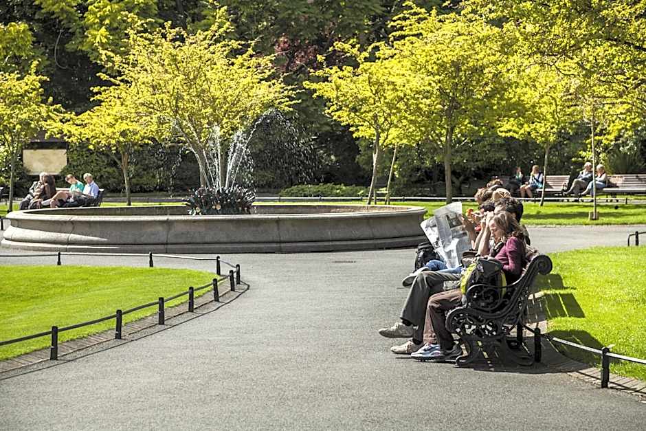 Stauntons on the Green Hotel