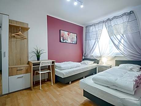 twin with shared bathroom