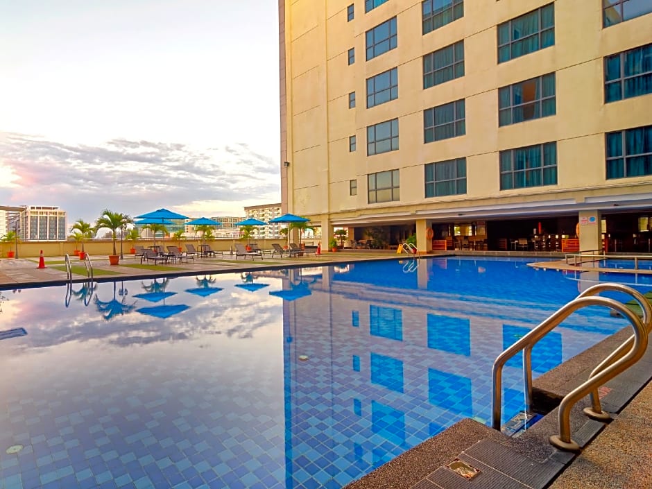 Ming Garden Hotel and Residences