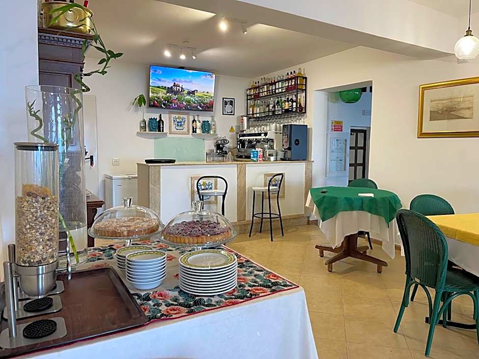 Hotel Miramare Garzia