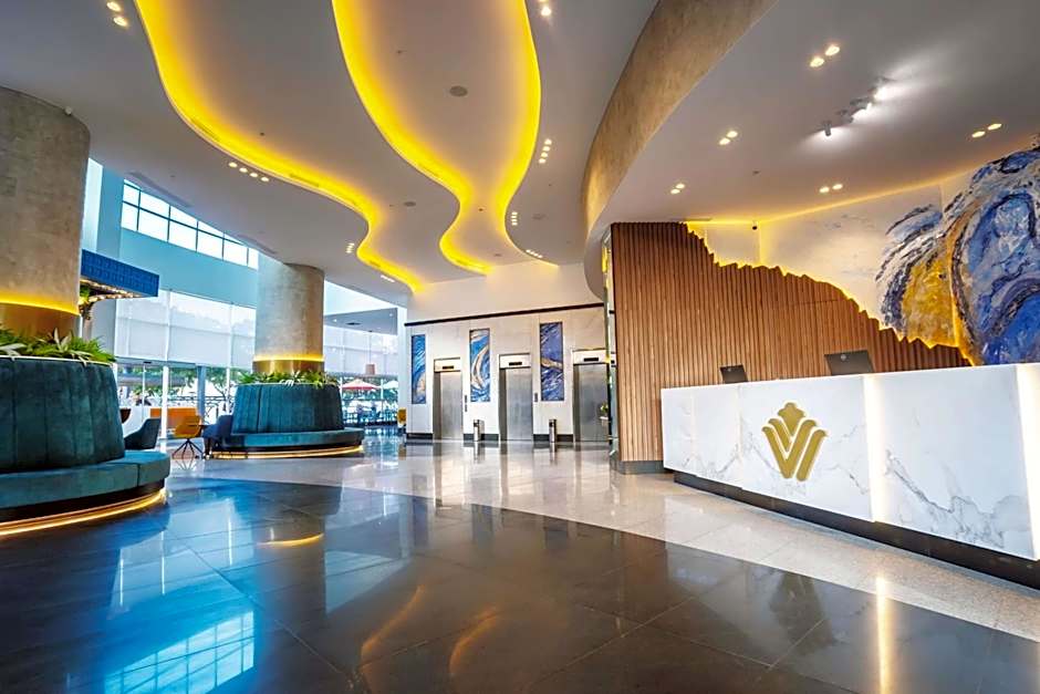 Wyndham Guayaquil, Puerto Santa Ana