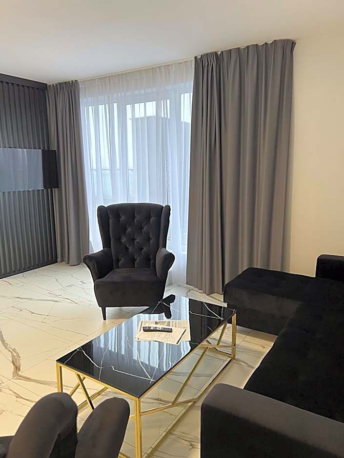 Hotel Lantier & Swimming Pool Zone