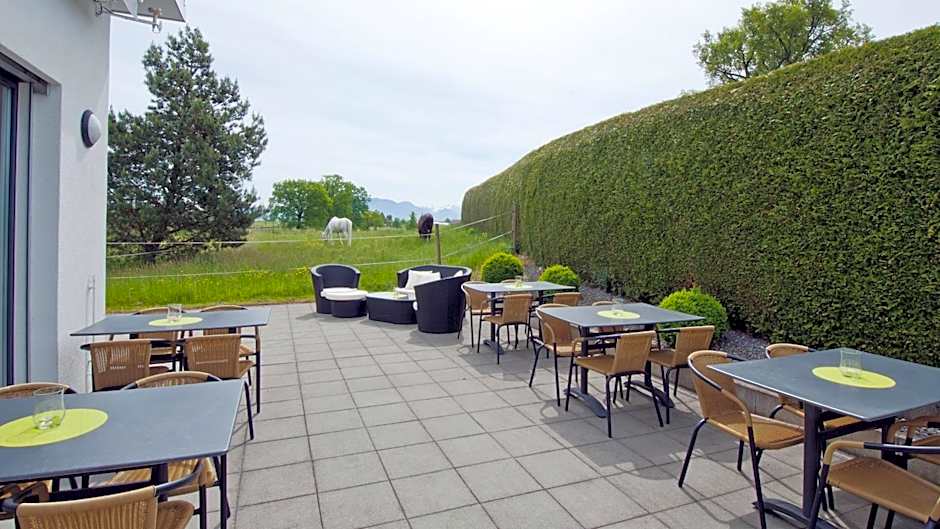 Holiday Inn Express Luzern-Neuenkirch By IHG