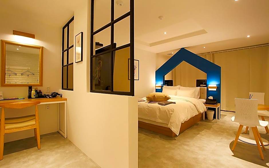 Hotel Yaja Hwajeong Station