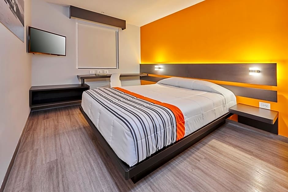 City Express Junior by Marriott Ciudad de México Sullivan