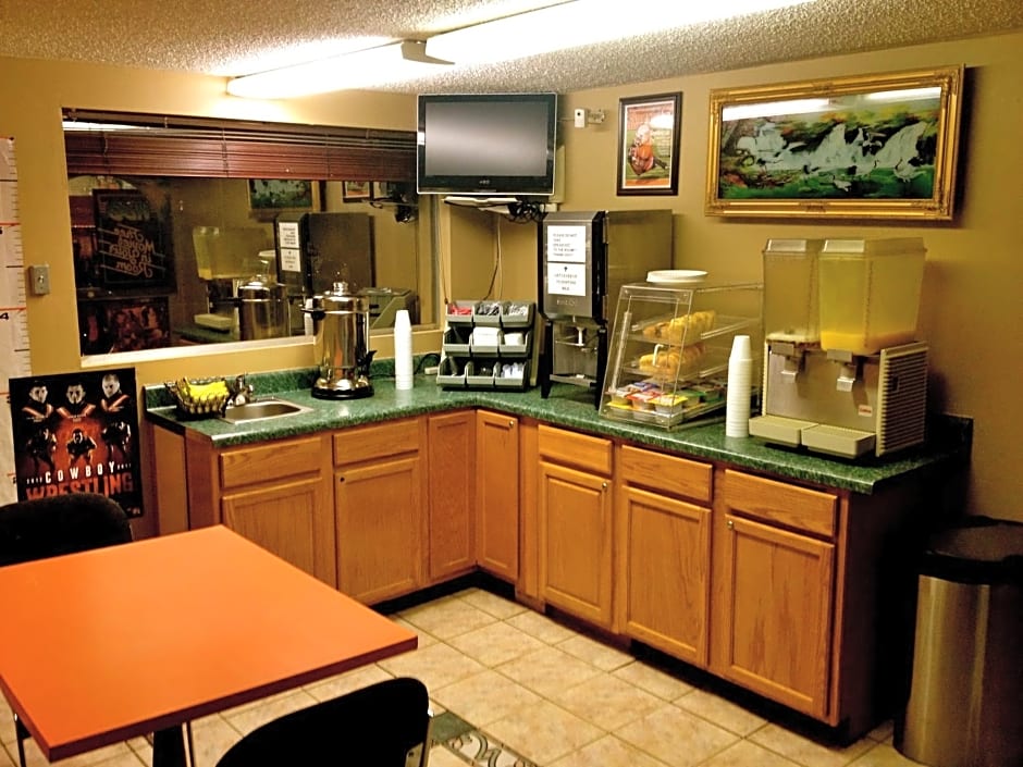 HWY Express Inn & Suites