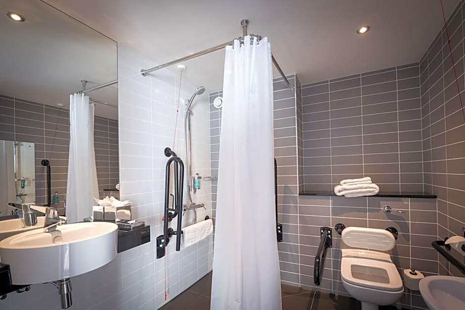 Holiday Inn Express Stockport By IHG