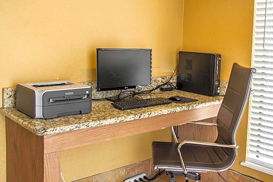 Comfort Suites Near Seaworld