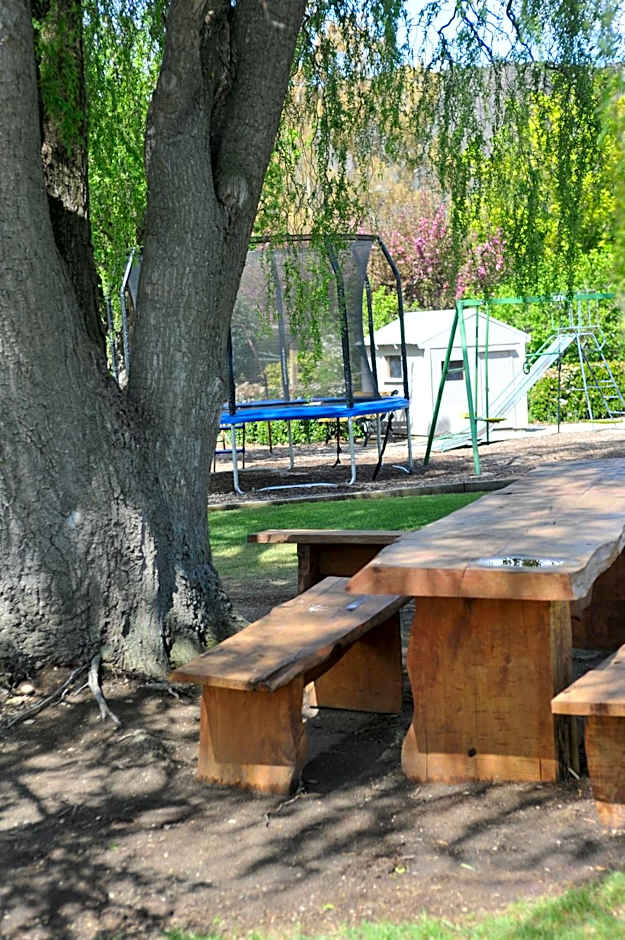 Alexandra Garden Court Motel