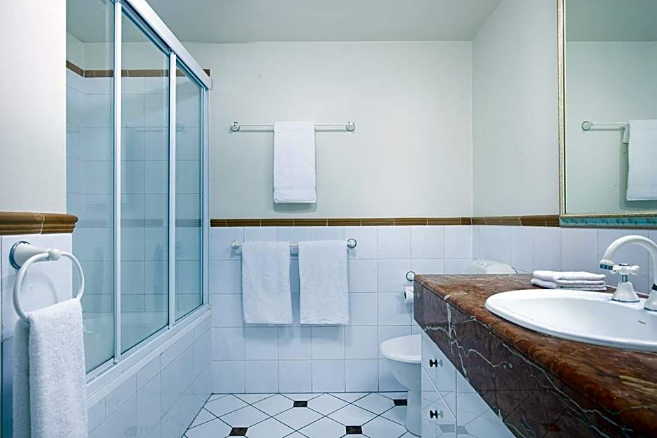 BreakFree Moroccan Surfers Paradise