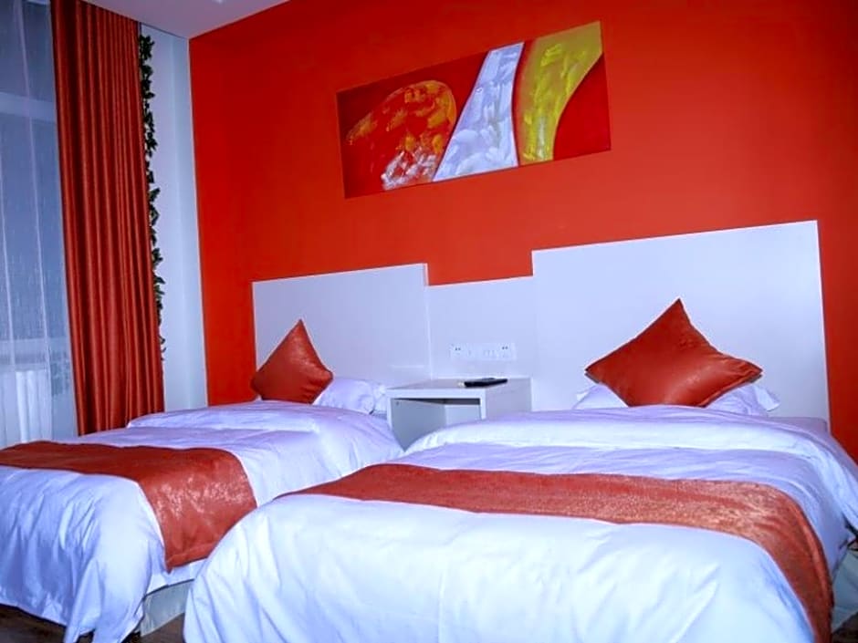 Shell Chengde Longhua County Xingzhou Road Hotel
