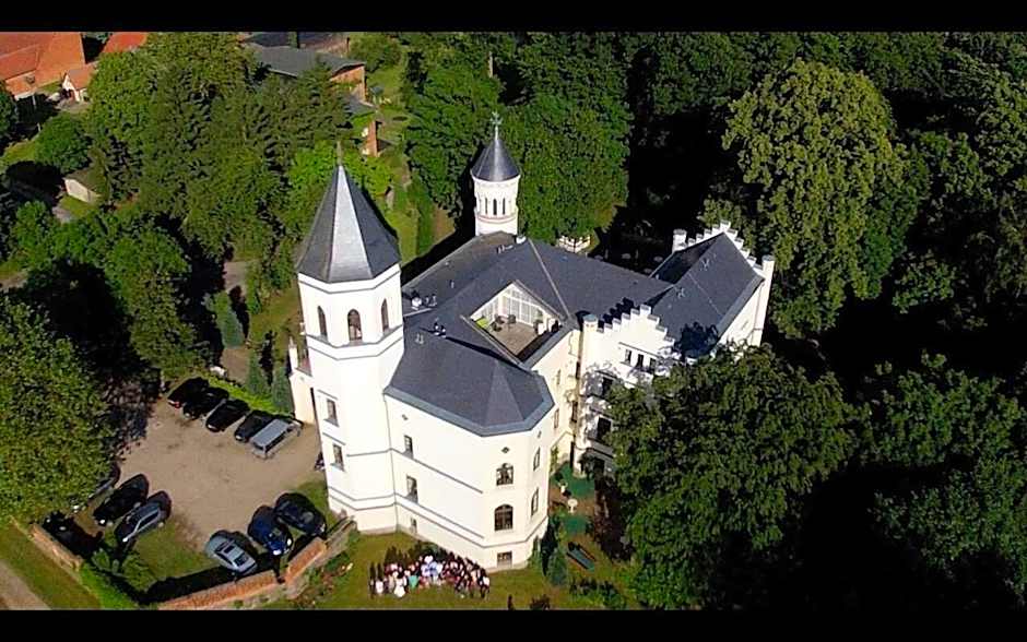 Schlosshotel Bredenfelde