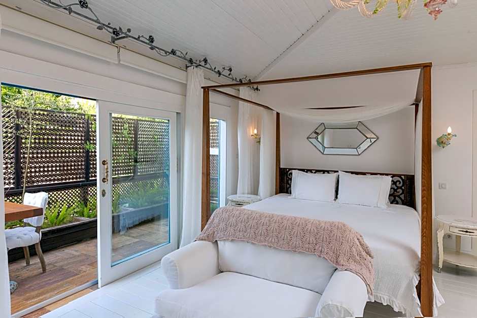 Sabrinas Haus - Adult Only +14