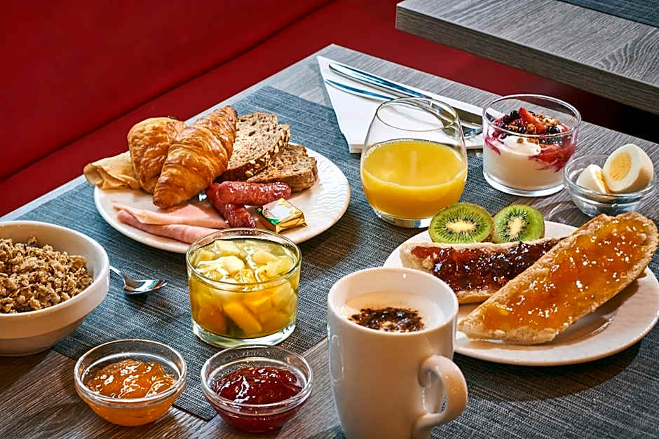 Kyriad Lille - Mons en Baroeul