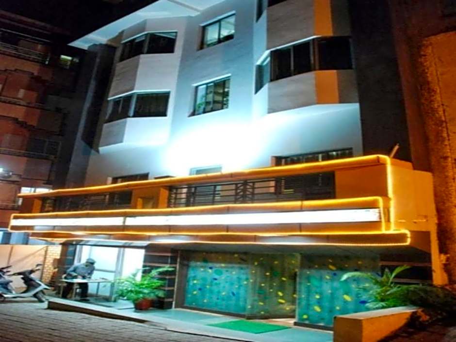  Hotel Crystal Residency