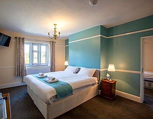 The Beacon & Railway Hotel