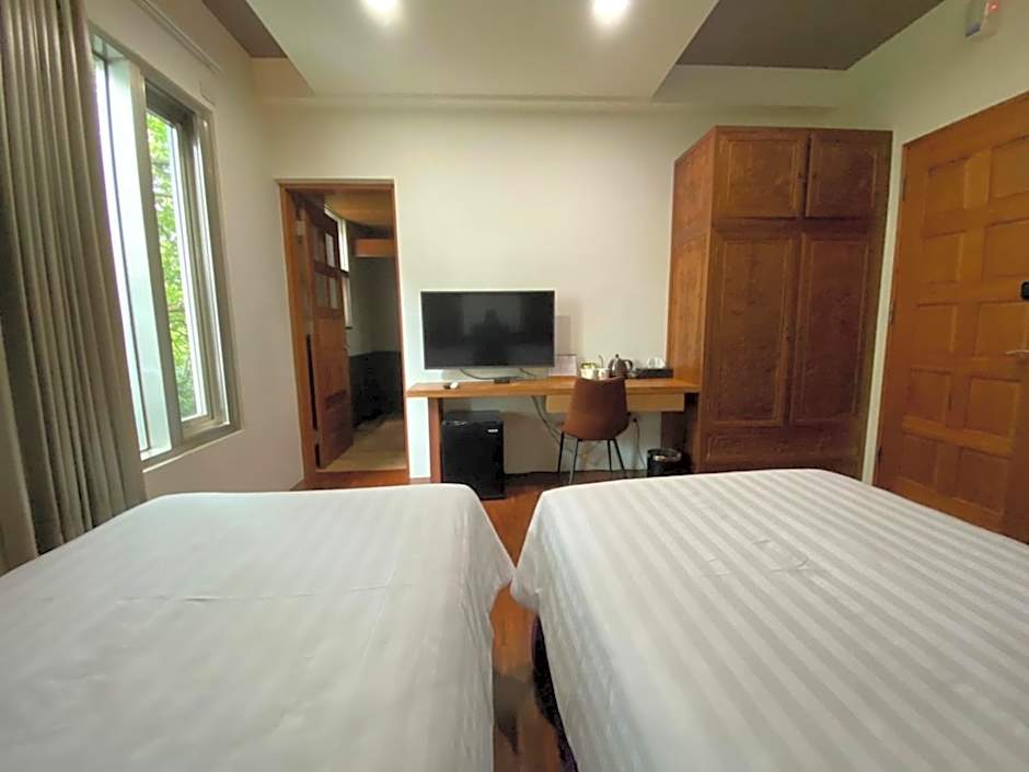 Photo 1 of 3 of Double Room