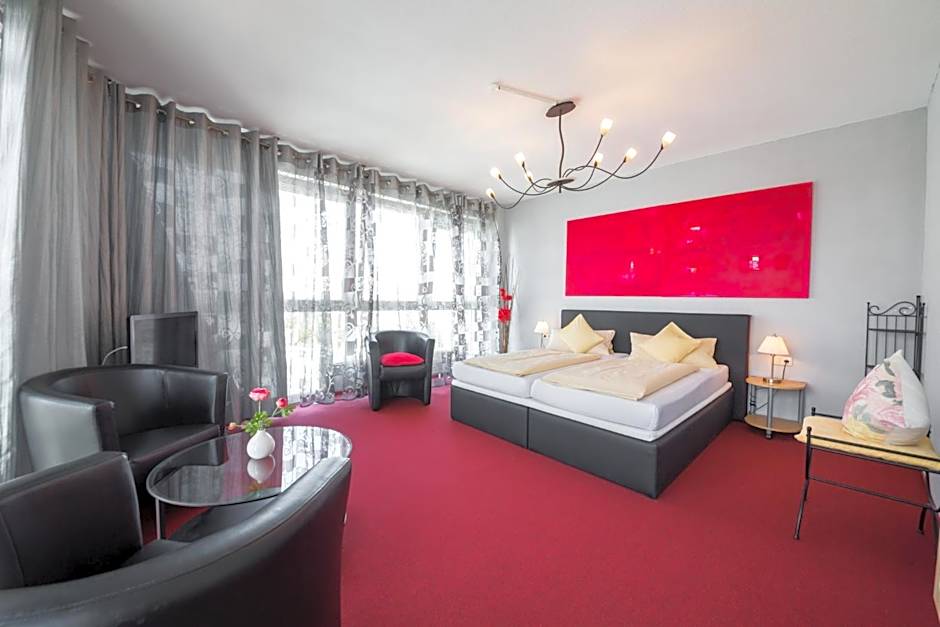 Europa Hotel Garni free parking