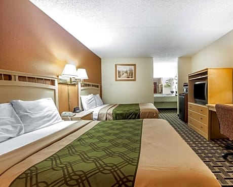 2 Double Beds, Smoking